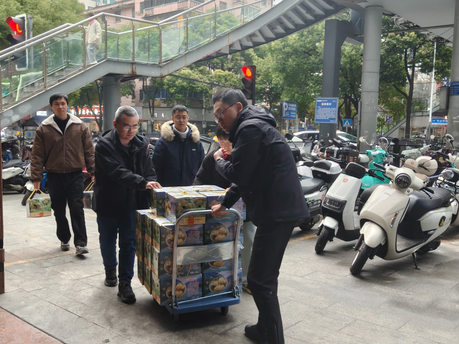 202512102013593.jpg 2.jpg